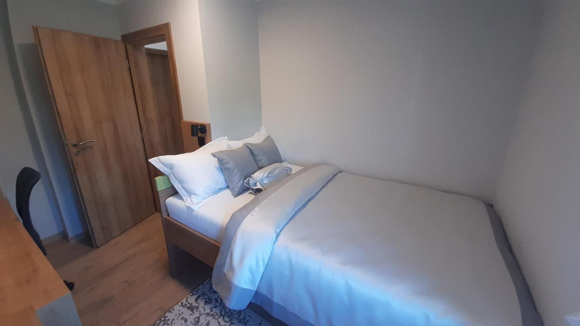 4m Apartament *